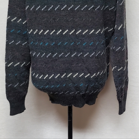 VINTAGE 70s South Channel Gray Wool Geometric Notched Knit Fisherman's Sweater - Picture 9 of 10